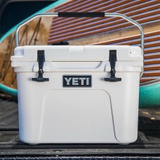 White YETI Tundra Roadie 20 Cooler